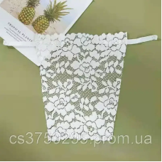 Мереживо з“ємне на декольте з застібками