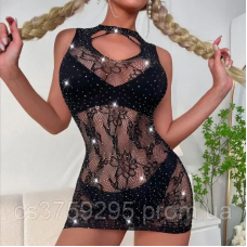 Пеньюар в візерунки з сітки та зі стразами